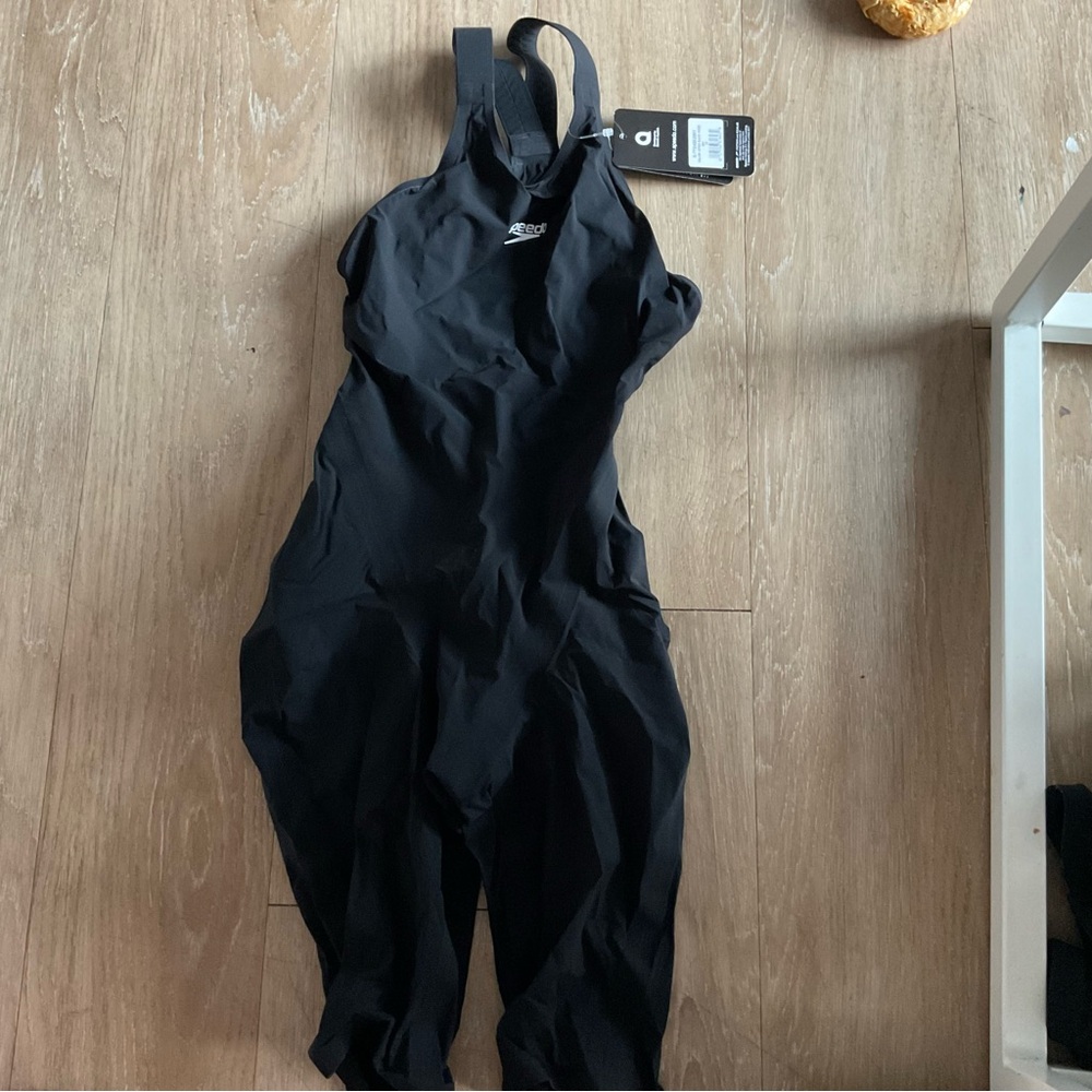 new with tags valor open back knee skin